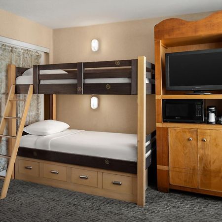 Anaheim Portofino Inn & Suites Екстер'єр фото