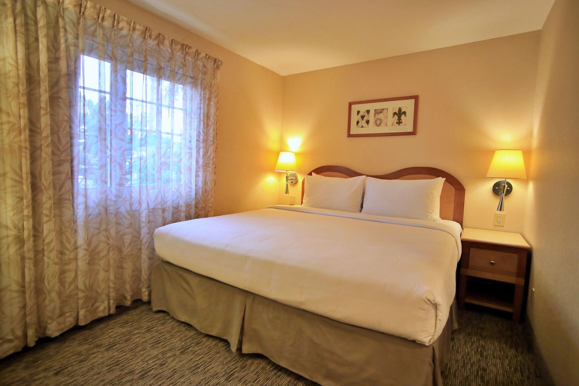 Anaheim Portofino Inn & Suites Екстер'єр фото