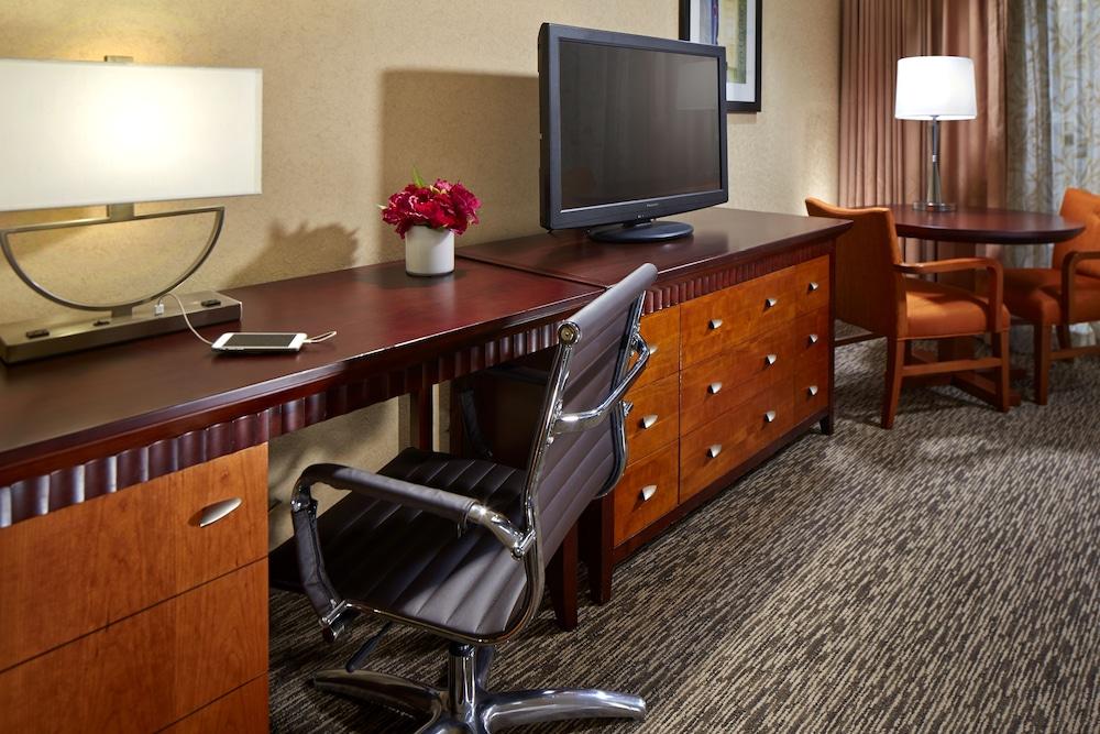 Anaheim Portofino Inn & Suites Екстер'єр фото