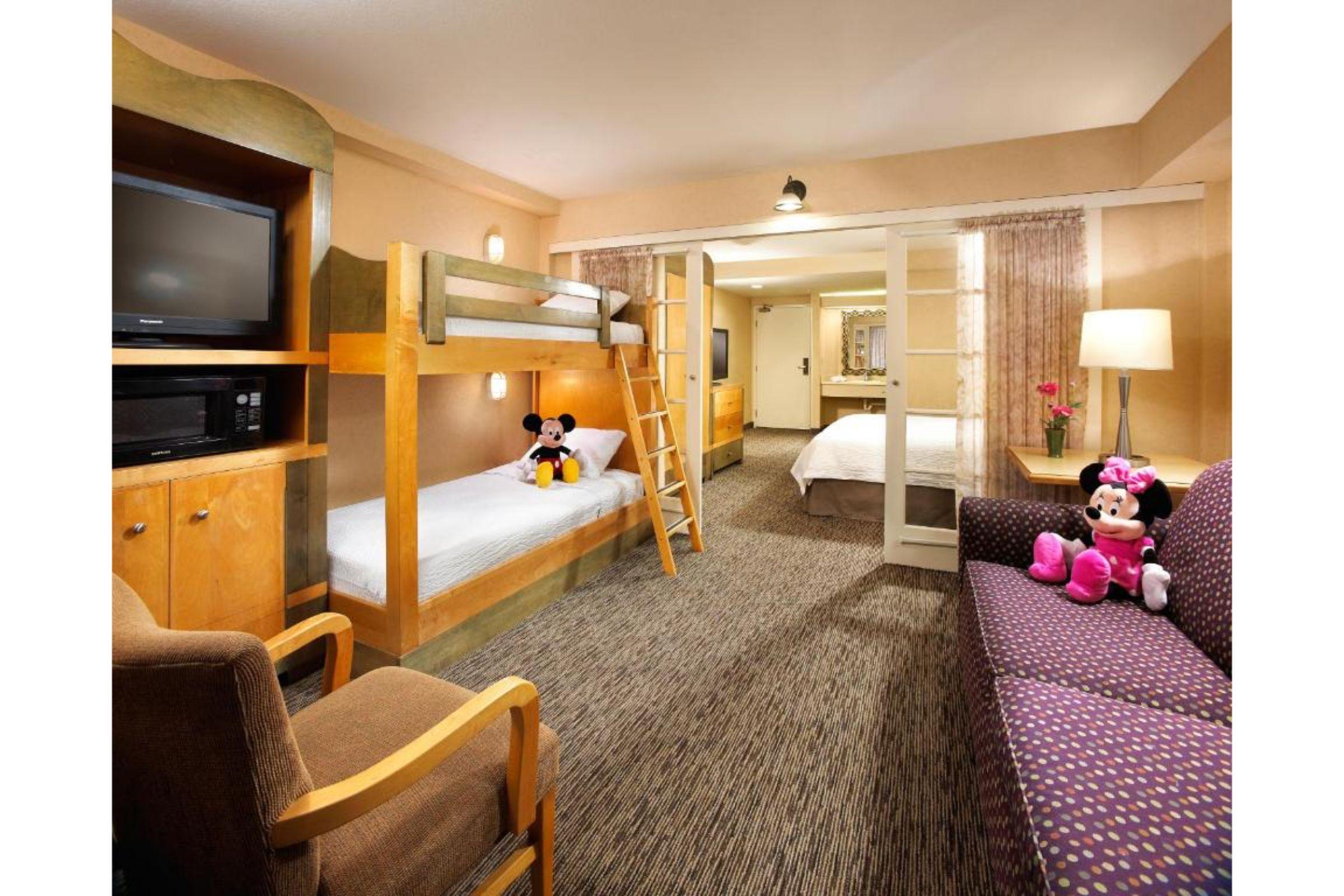 Anaheim Portofino Inn & Suites Екстер'єр фото