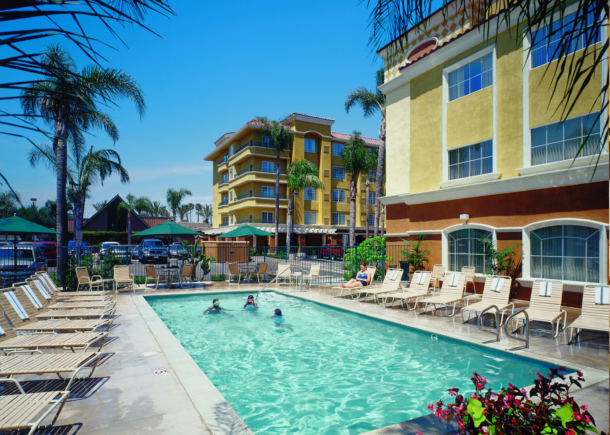 Anaheim Portofino Inn & Suites Екстер'єр фото