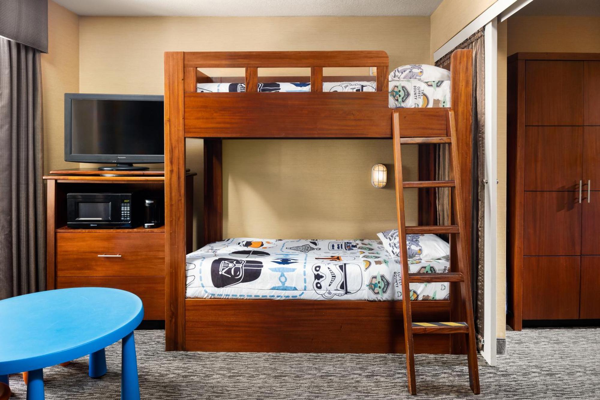 Anaheim Portofino Inn & Suites Екстер'єр фото