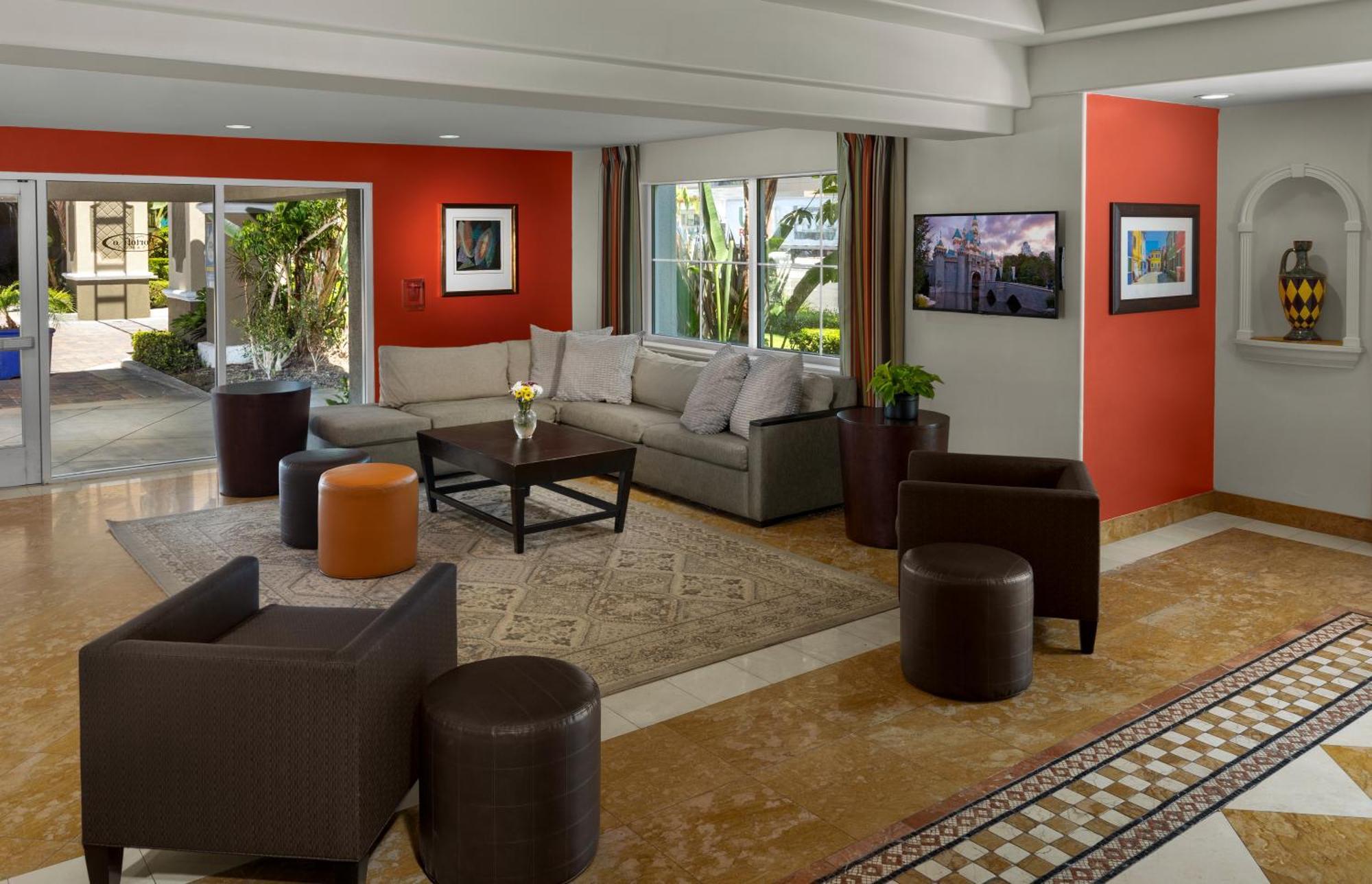 Anaheim Portofino Inn & Suites Екстер'єр фото